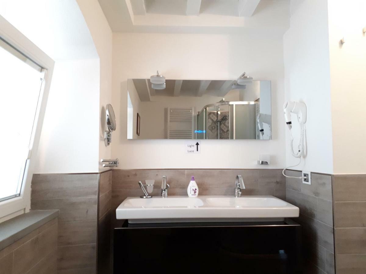 Casadina Villa Monte Isola Bagian luar foto